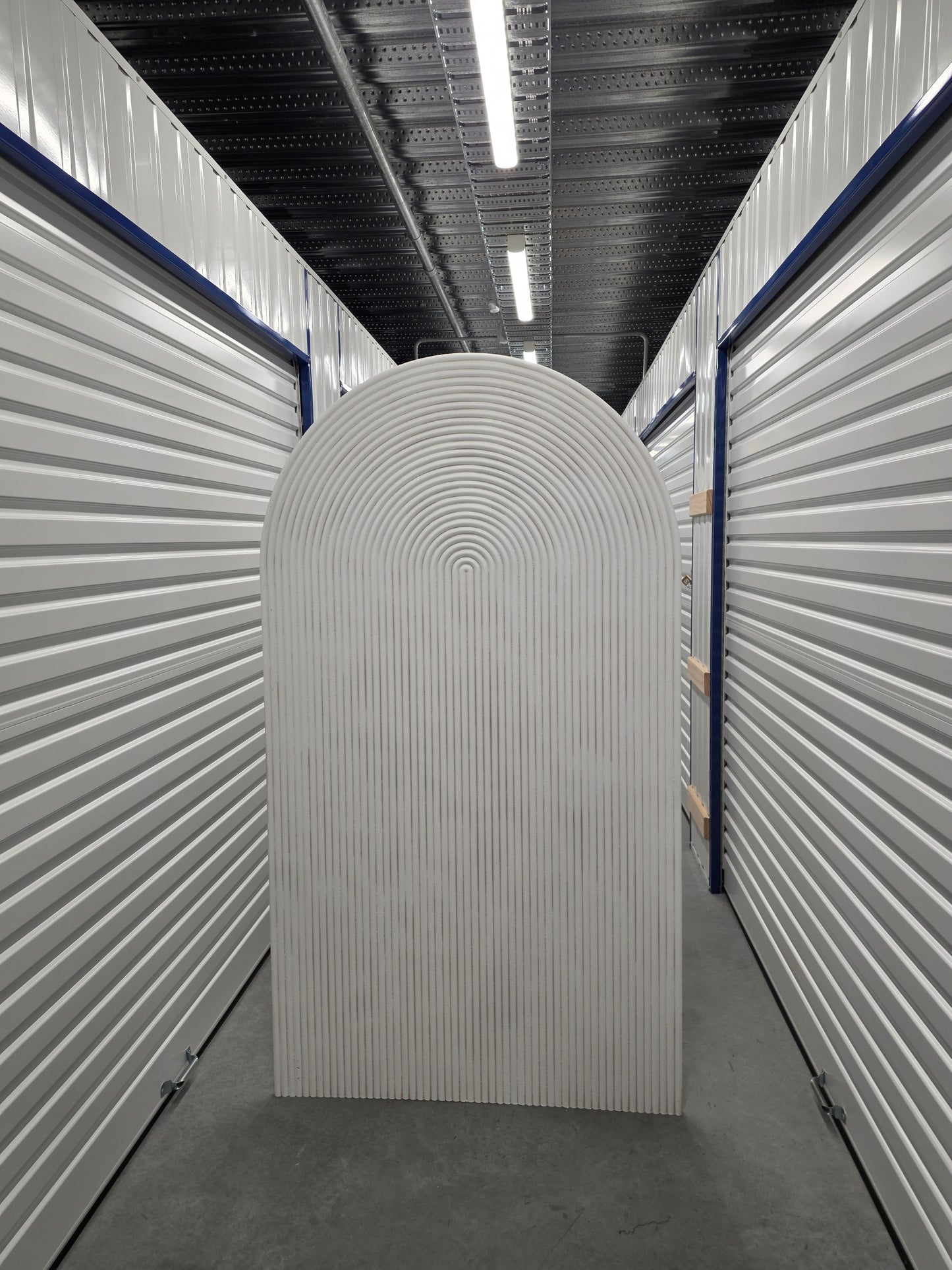Ripple Arch Backdrop - White